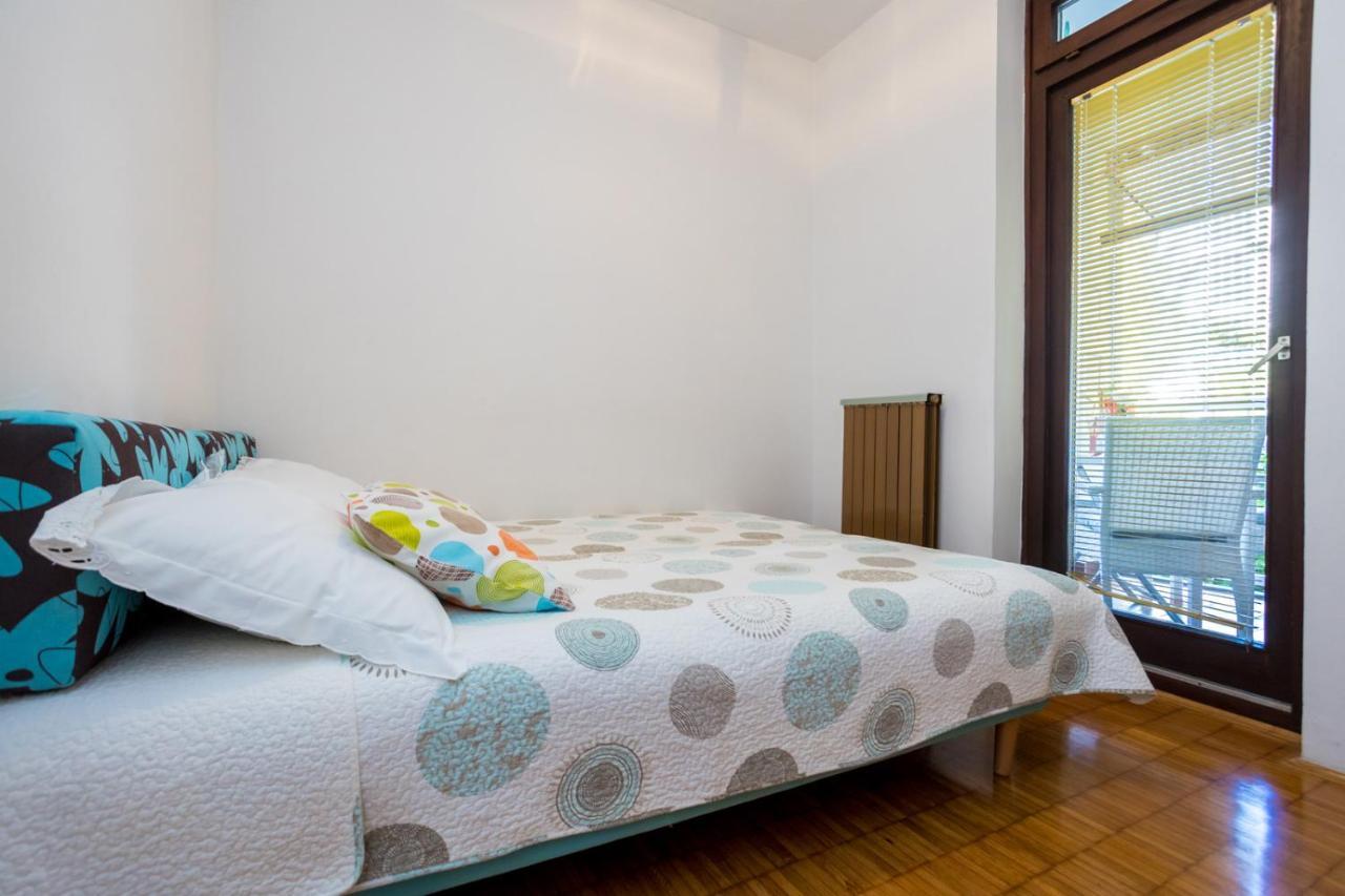 Apartment Jakovac By El-Pi Tours Njivice Exterior foto